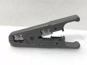 4624 C2g Wire Cutter And Stripper Universal Multi Conductor Cable